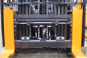 2027 Toyota Material Handling 40-8FGU25 - Image 18