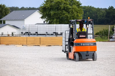 2027 Toyota Material Handling 05-8FBM50T 7